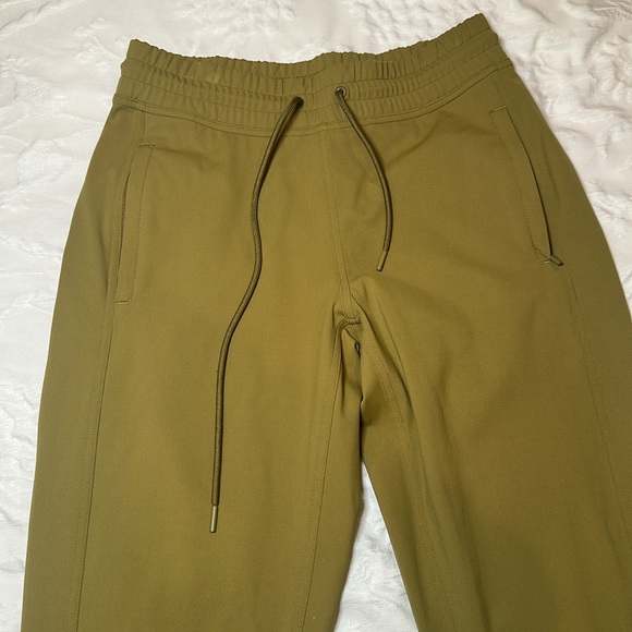 Aritzia Pants Green Size XS - Picture 2 of 4